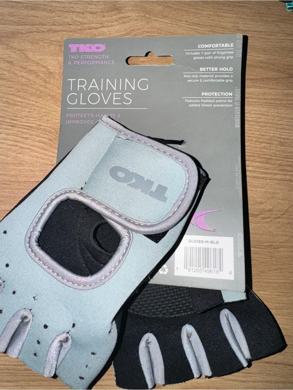 NWT TKO Women’s Training Gloves Medium Half Finger Weight Lifting Gym Gray